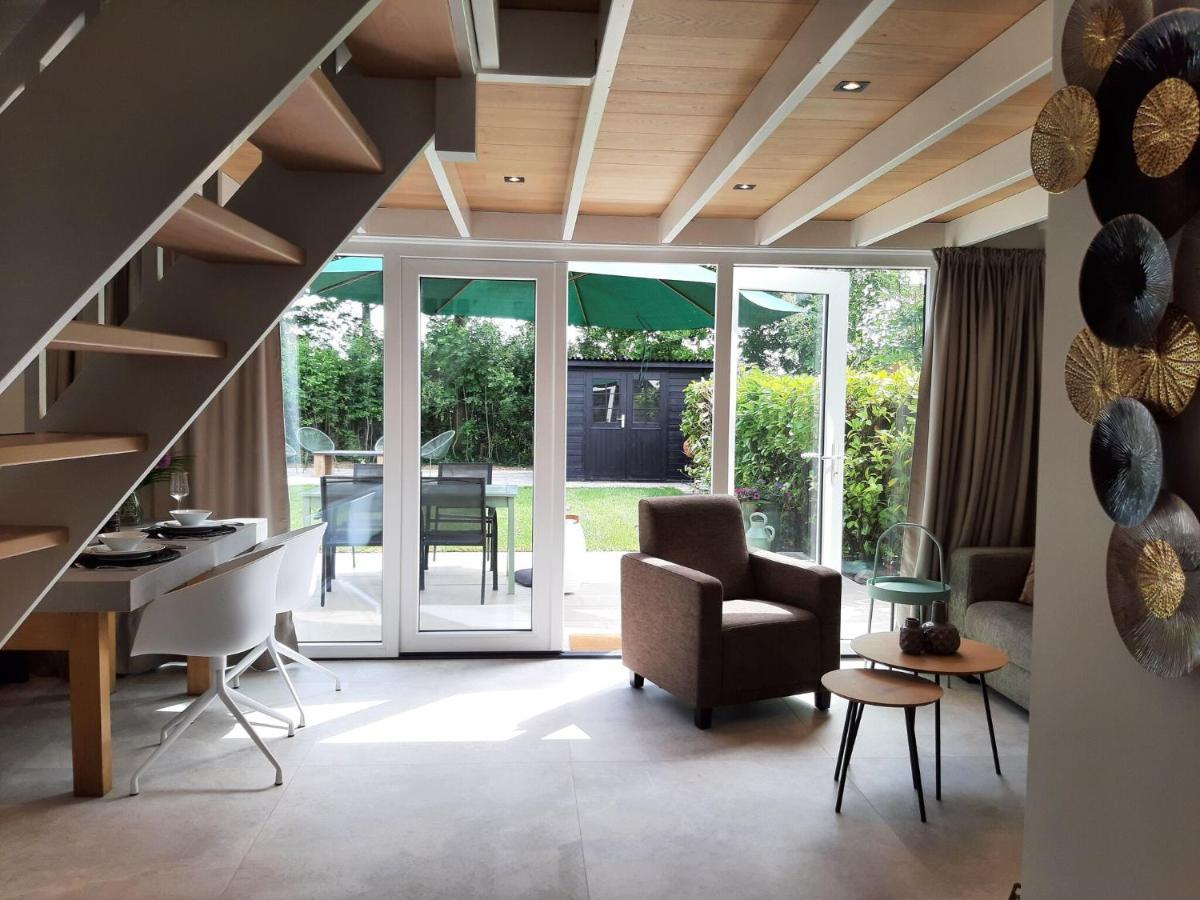 Stylish Holiday Home By The Sea Tuitjenhorn Экстерьер фото
